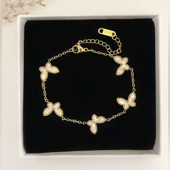SahrzJewellery Jewelry - 18K Gold Plated Butterfly Bracelet - Gold Jewelry